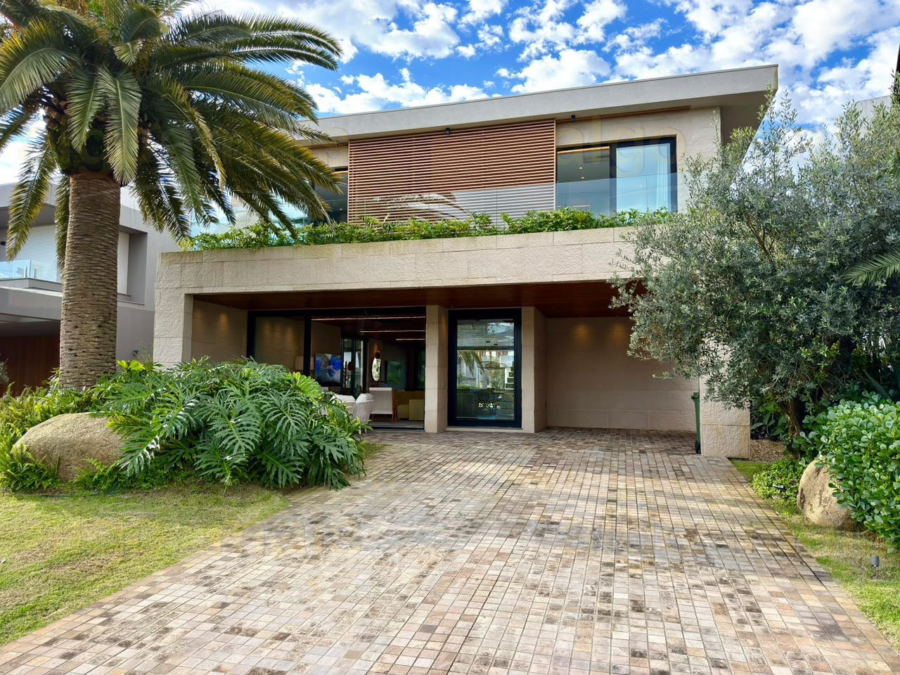 Casa Mobiliada 450m2 no Condominio Enseada Lagos Xangri-La — Centro — Xangri-Lá