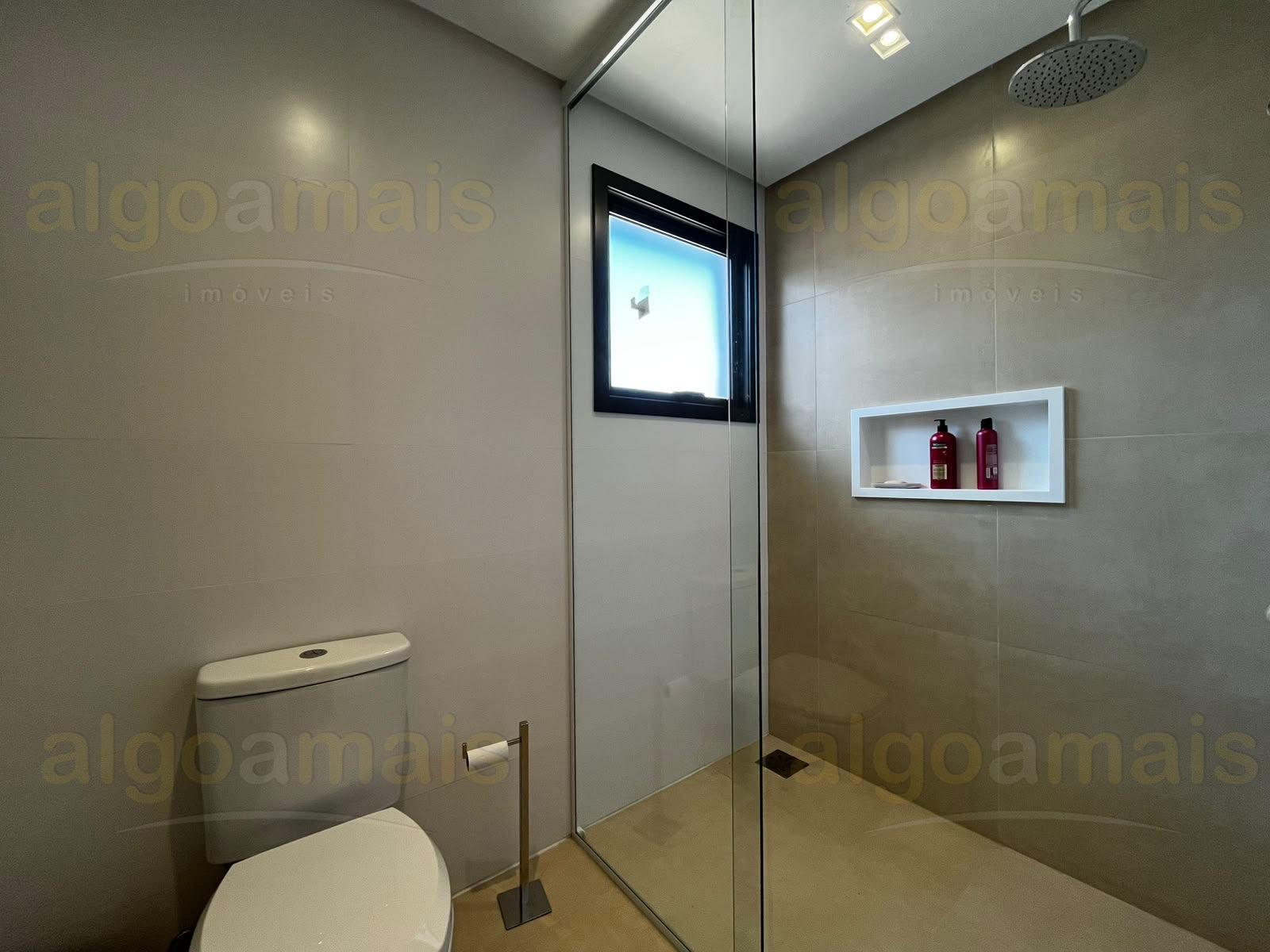 Casa, 4 quartos, 270 m² - Foto 24