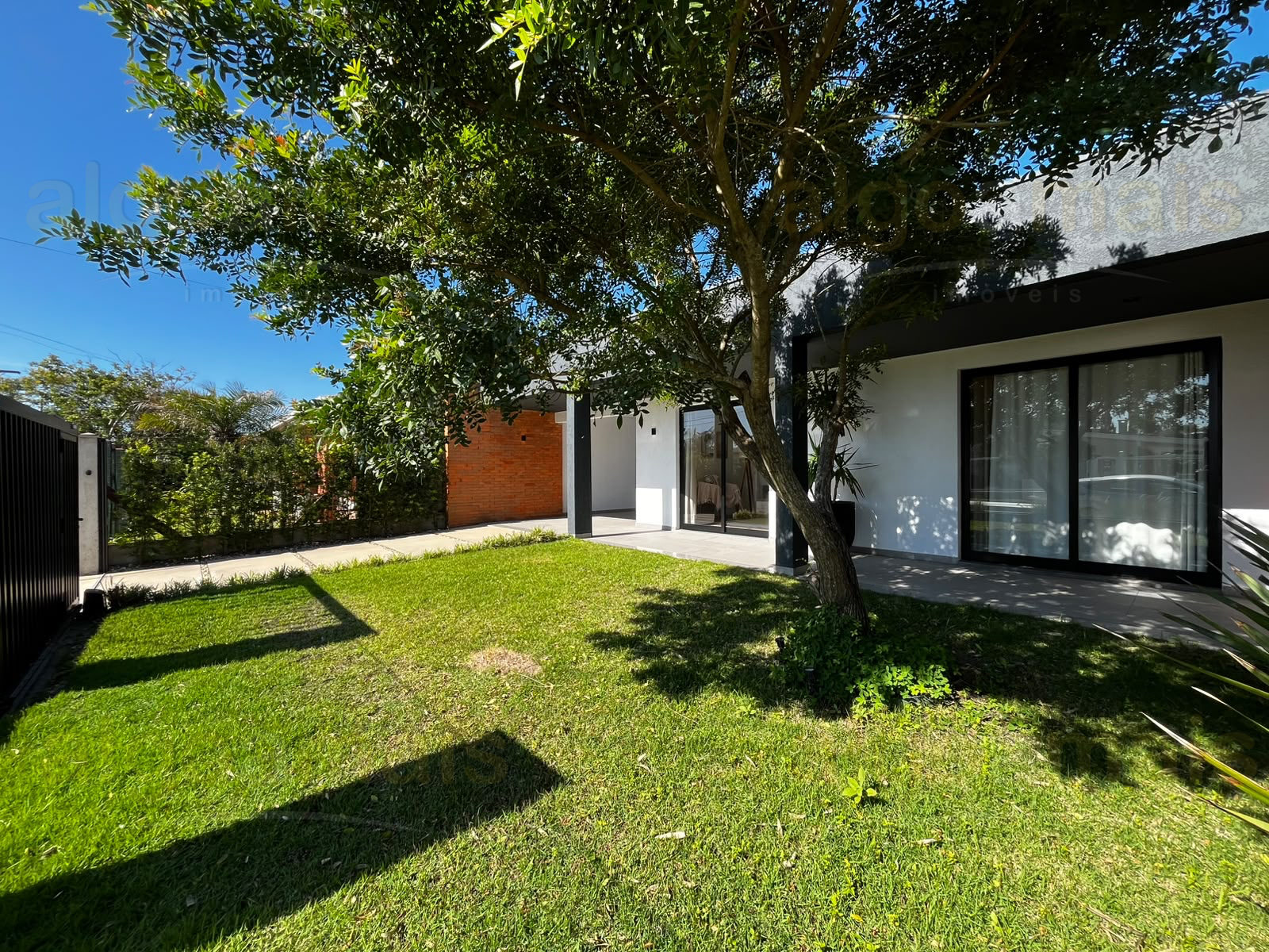 Casa, 4 quartos, 270 m² - Foto 2