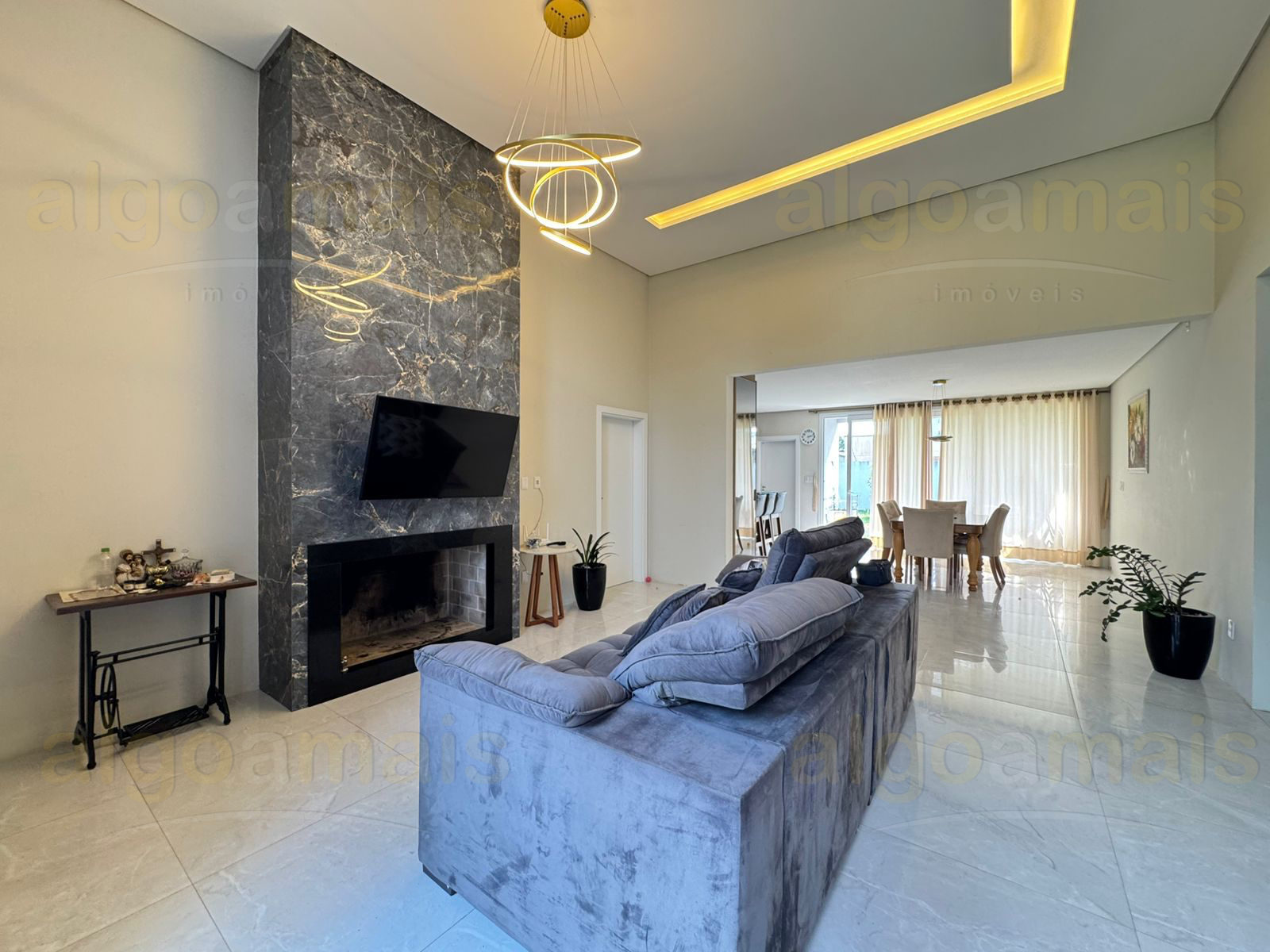 Casa, 3 quartos, 210 m² - Foto 2