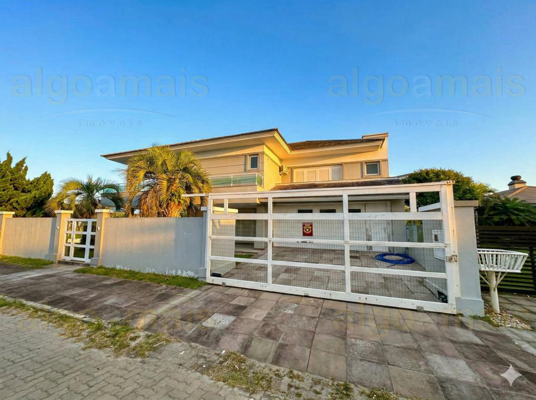 Sobrado, 6 quartos, 330 m² - Foto 2