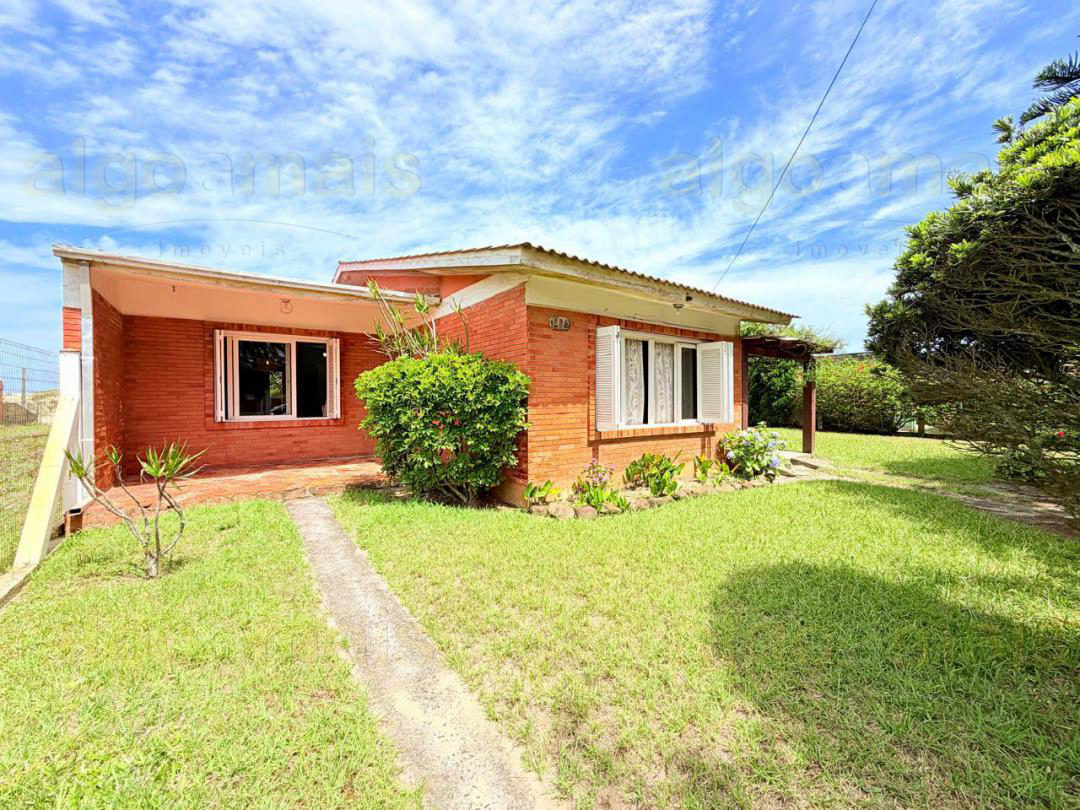 Casa Mobiliada à venda em Xangri-Lá, Rainha do Mar, 2 terrenos, 1 quadra do mar - 176.17m² — Rainha Do Mar — Xangri-Lá