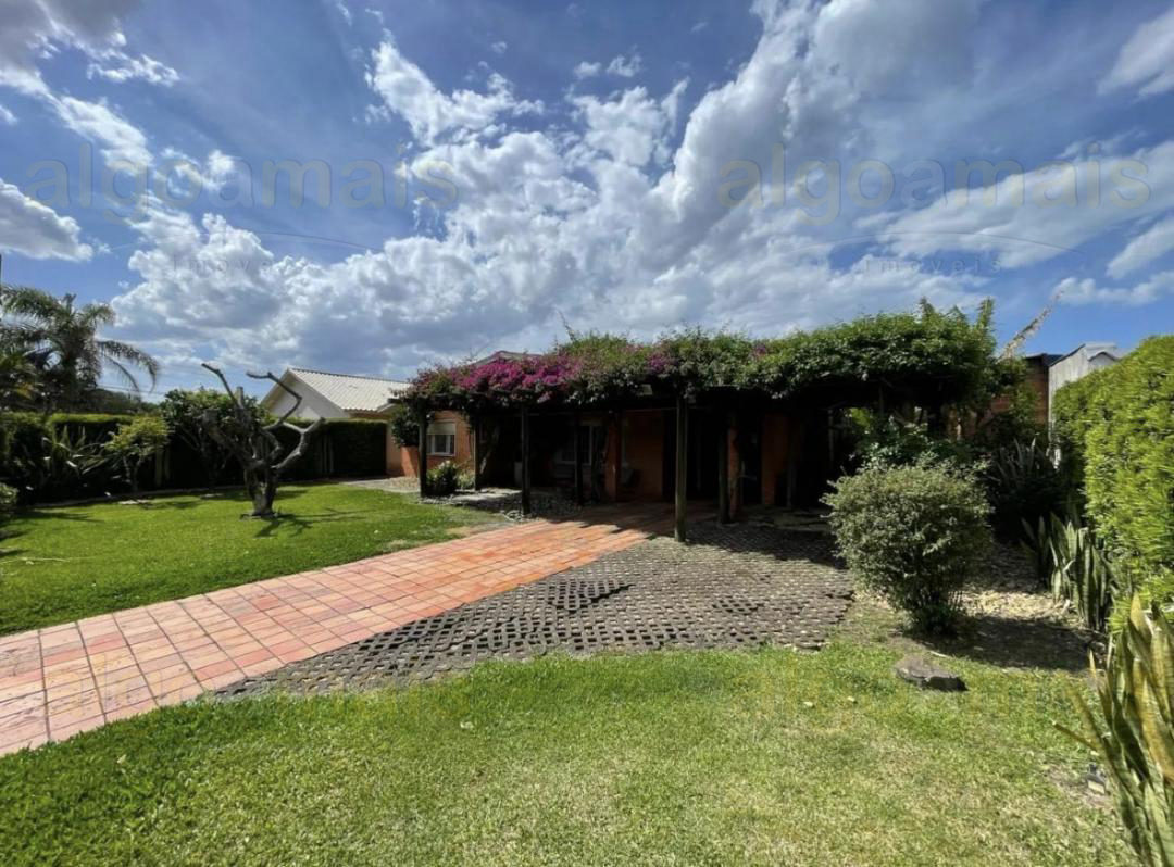 Casa, 3 quartos, 261 m² - Foto 2