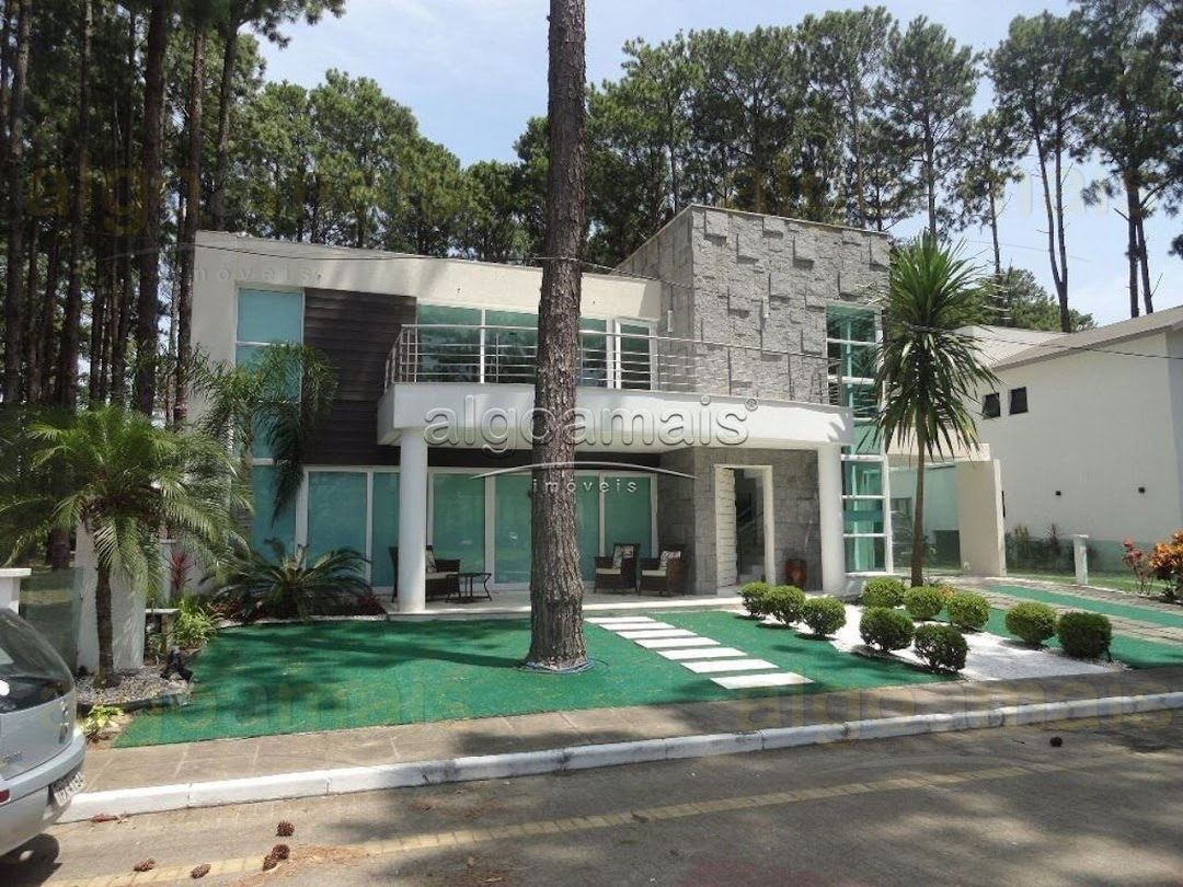 Casa à Venda em Xangri-Lá: Condominio Carmel, Mobiliada, Churrasqueira e Varanda — Atlântida — Xangri-Lá