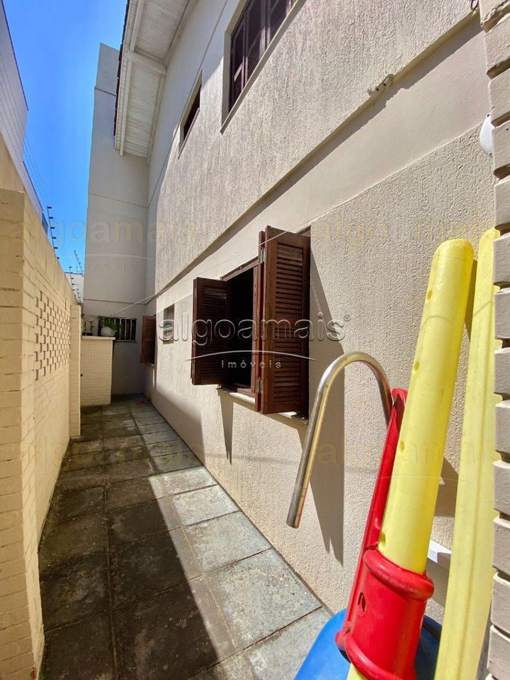 Casa, 7 quartos, 195 m² - Foto 35