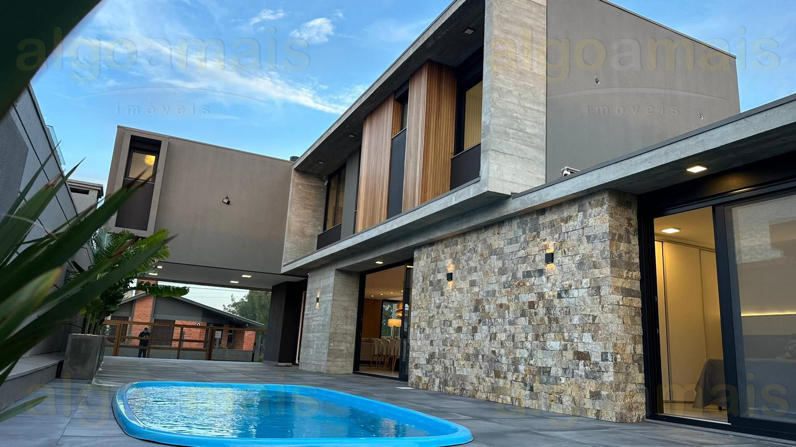 Sobrado, 5 quartos, 240 m² - Foto 2