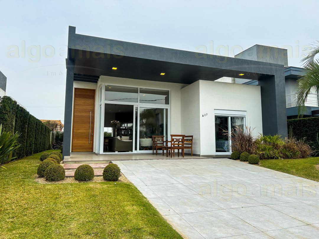 Imóvel em Condominio Quintas do Lago, Xangri-Lá - 180.7m² mobiliada pronta para uso! — Centro — Xangri-Lá