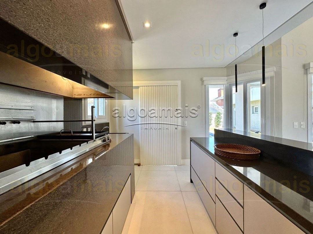 Casa, 4 quartos, 260 m² - Foto 24