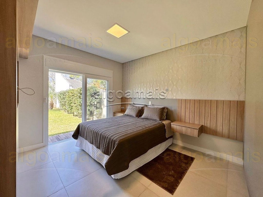 Casa, 4 quartos, 260 m² - Foto 30