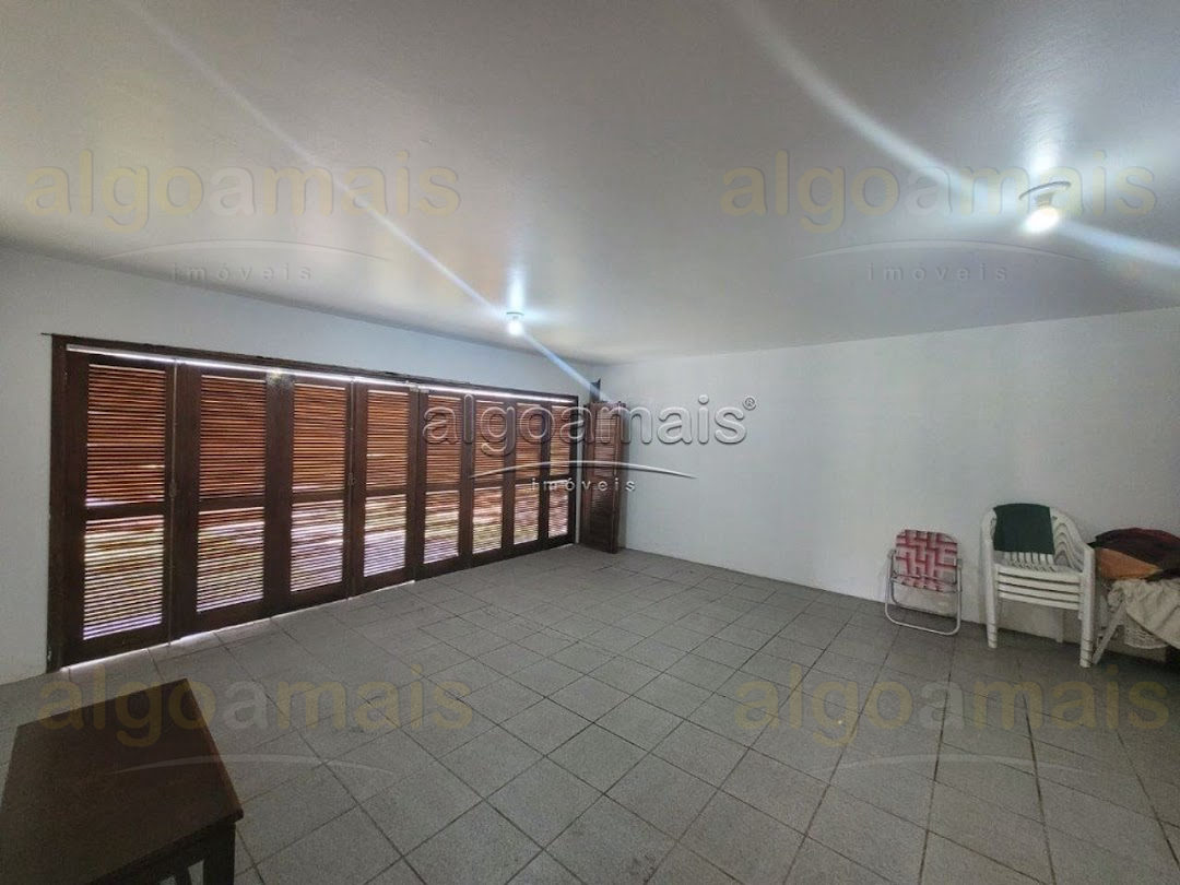Casa, 3 quartos, 250 m² - Foto 13