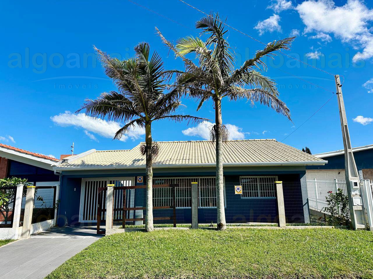 Casa Mobiliada com Piscina à Venda em Rainha do Mar Xangri-Lá, próxima do mar — Rainha Do Mar — Xangri-Lá