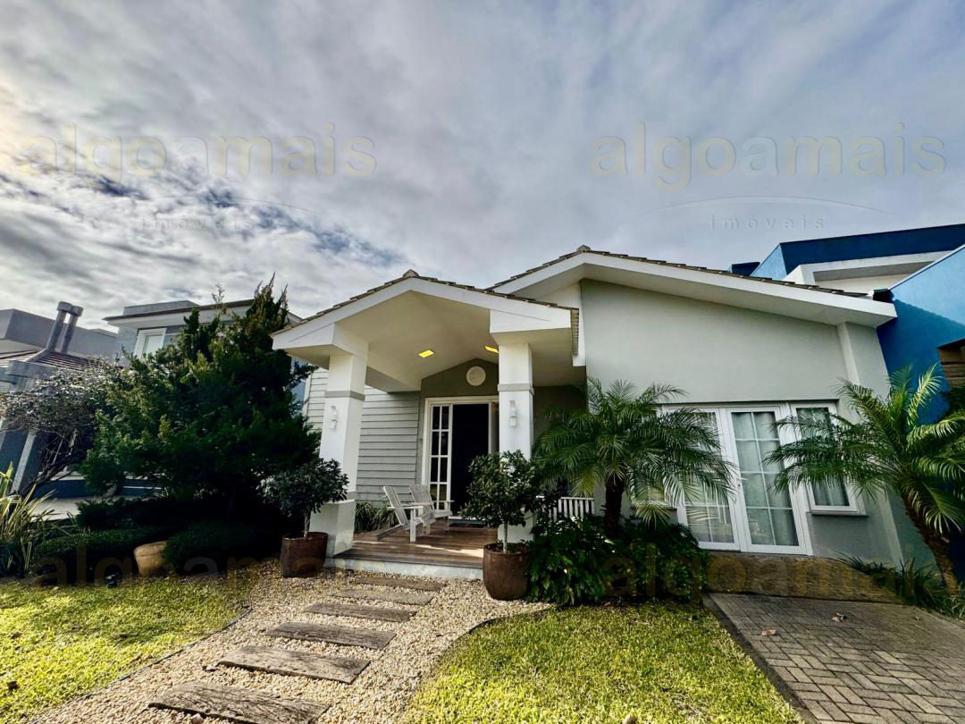 Casa em Condominio à venda em Xangri-Lá - Condominio Sea Coast - Mobiliada e com piscina — Centro — Xangri-Lá