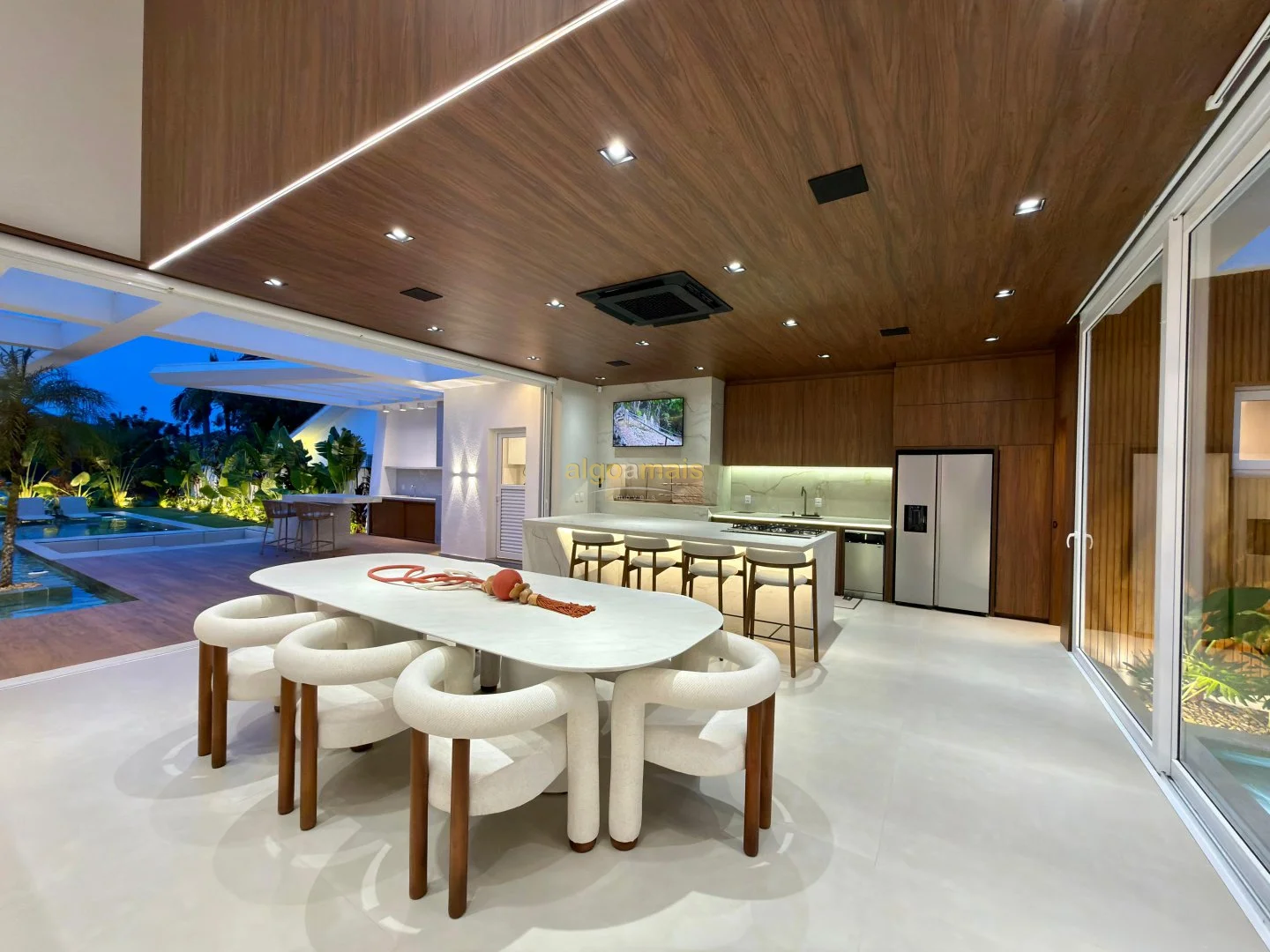 Casa, 4 quartos, 305 m² - Foto 33