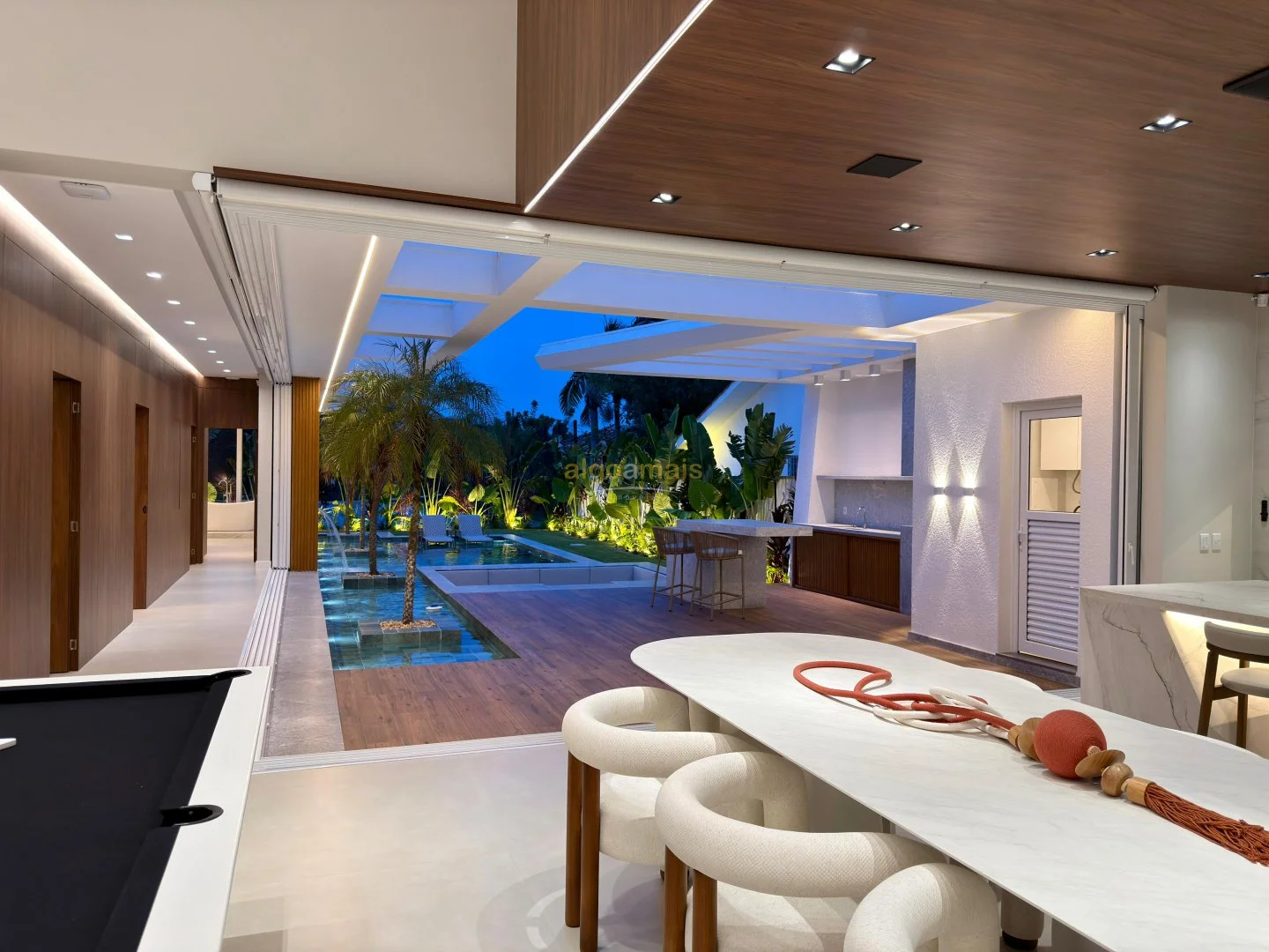 Casa, 4 quartos, 305 m² - Foto 35