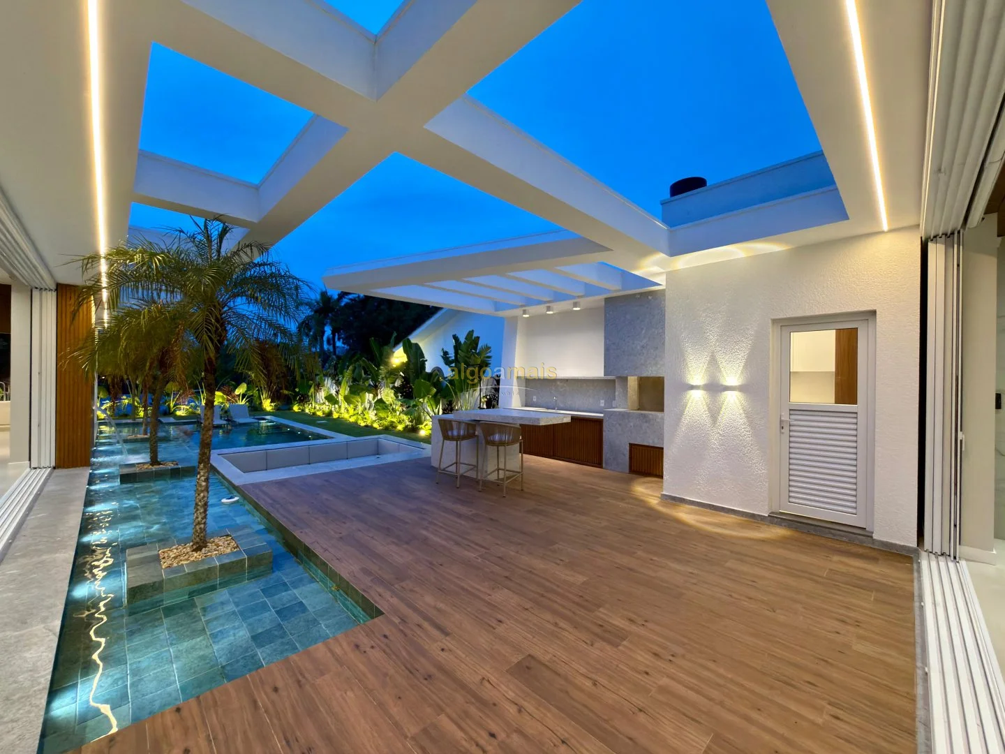 Casa, 4 quartos, 305 m² - Foto 38