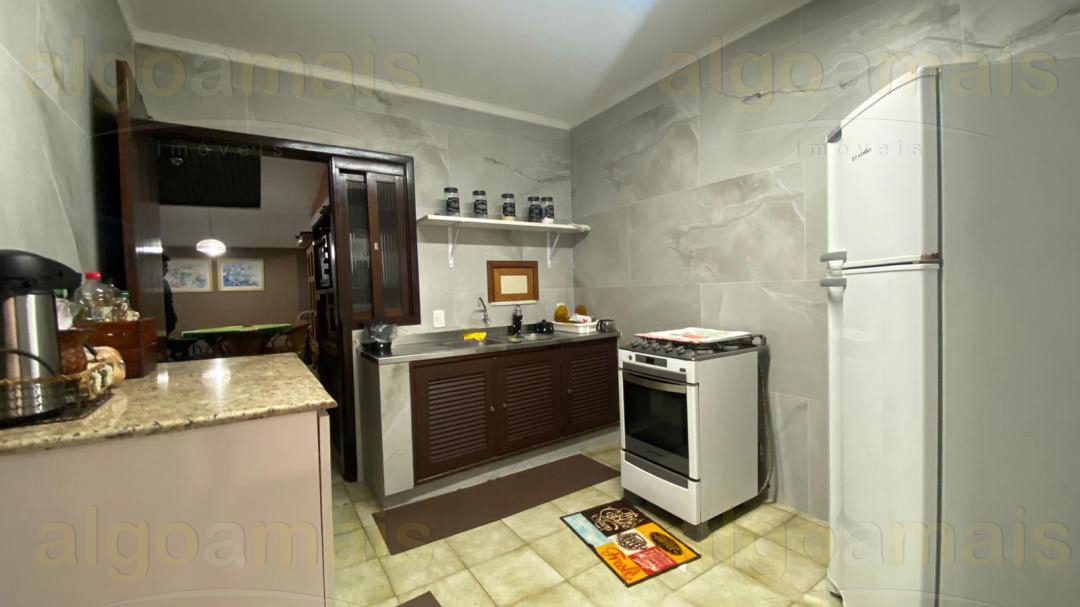 Casa, 3 quartos, 240 m² - Foto 11