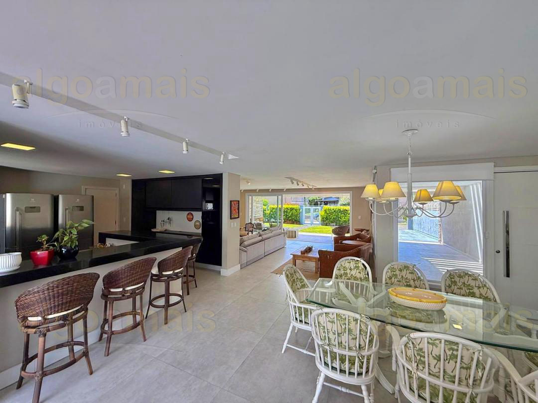 Casa, 3 quartos, 282 m² - Foto 4