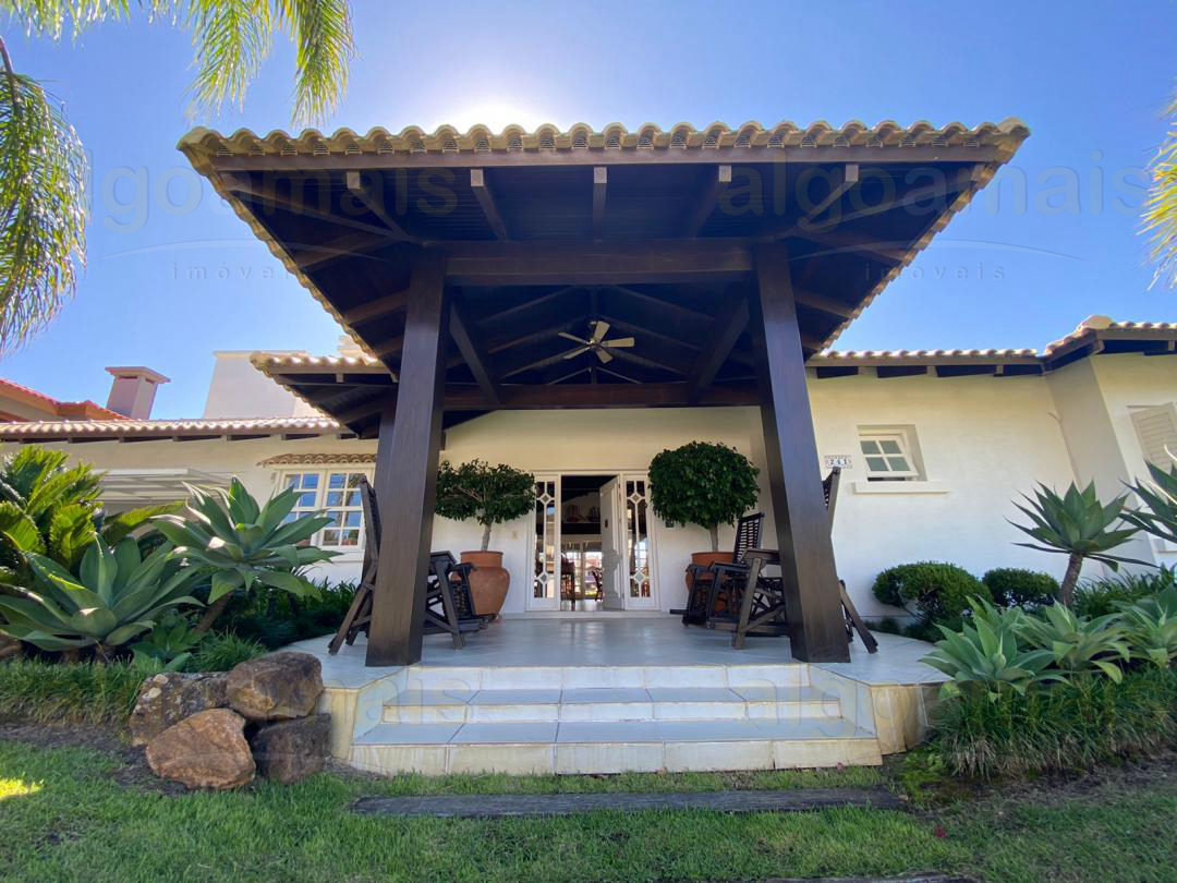 Casa em Condominio Mobiliada em Condominio Atlântida Lagos Park, 2 terrenos, beira lago - Xangri-Lá — Atlântida — Xangri-Lá