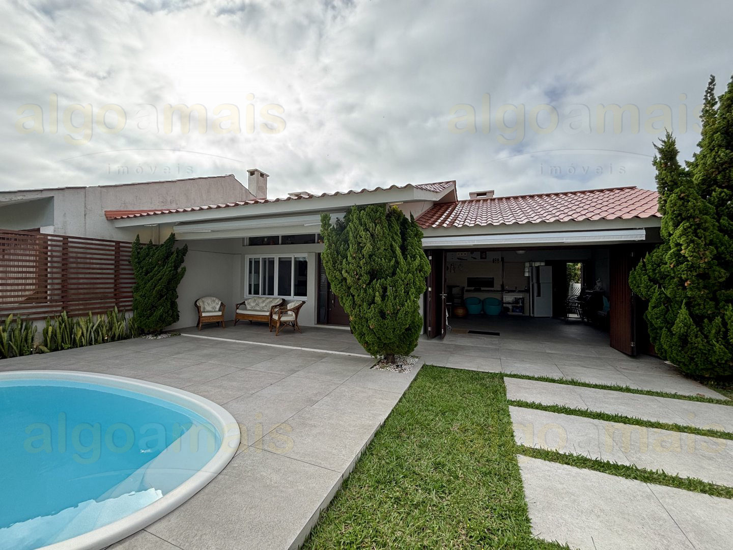 Casa, 3 quartos, 191 m² - Foto 2