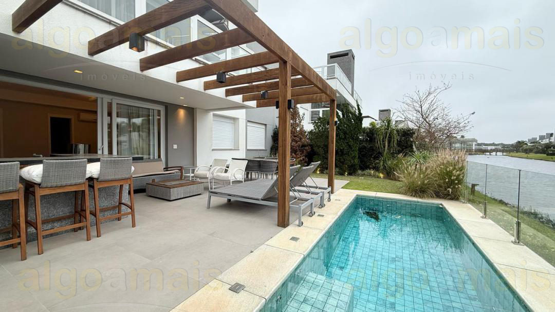 Casa em Condominio Mobiliada em Xangri-Lá - Condominio Rossi Atlântida - Venda — Atlântida — Xangri-Lá