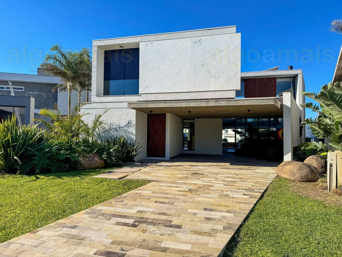 Casa em Condominio Mobiliada com Piscina e Quadras em Condominio Enseada Lagos Xangri-Lá — Centro — Xangri-Lá