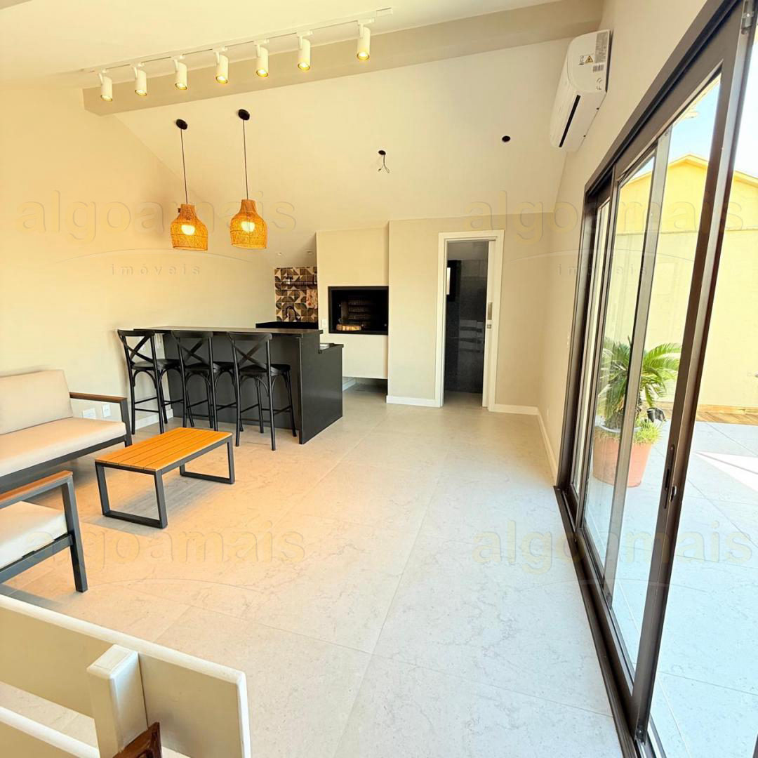 Cobertura, 3 quartos, 238 m² - Foto 2
