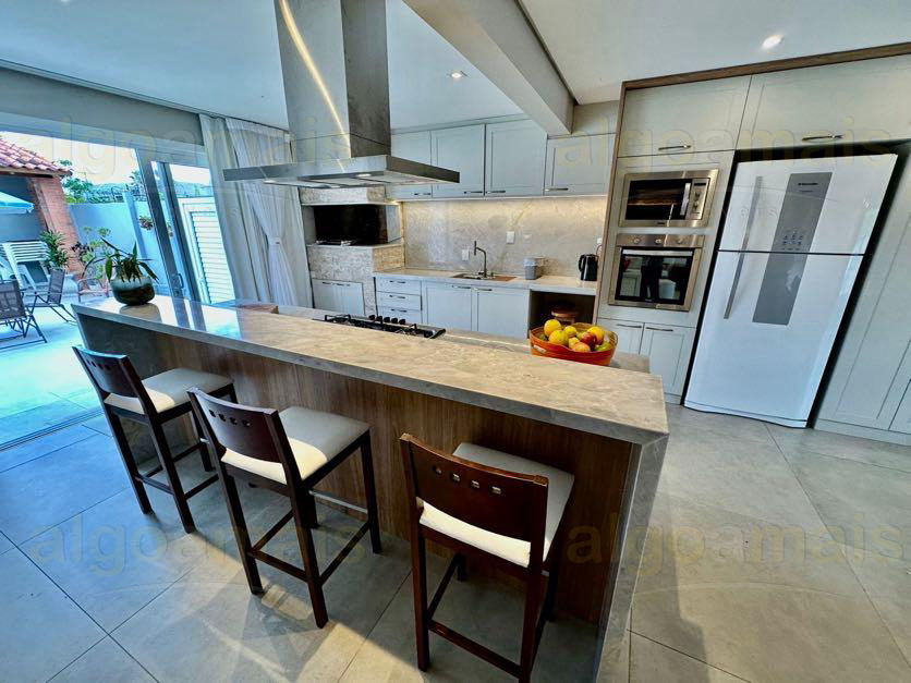Casa, 3 quartos, 200 m² - Foto 9