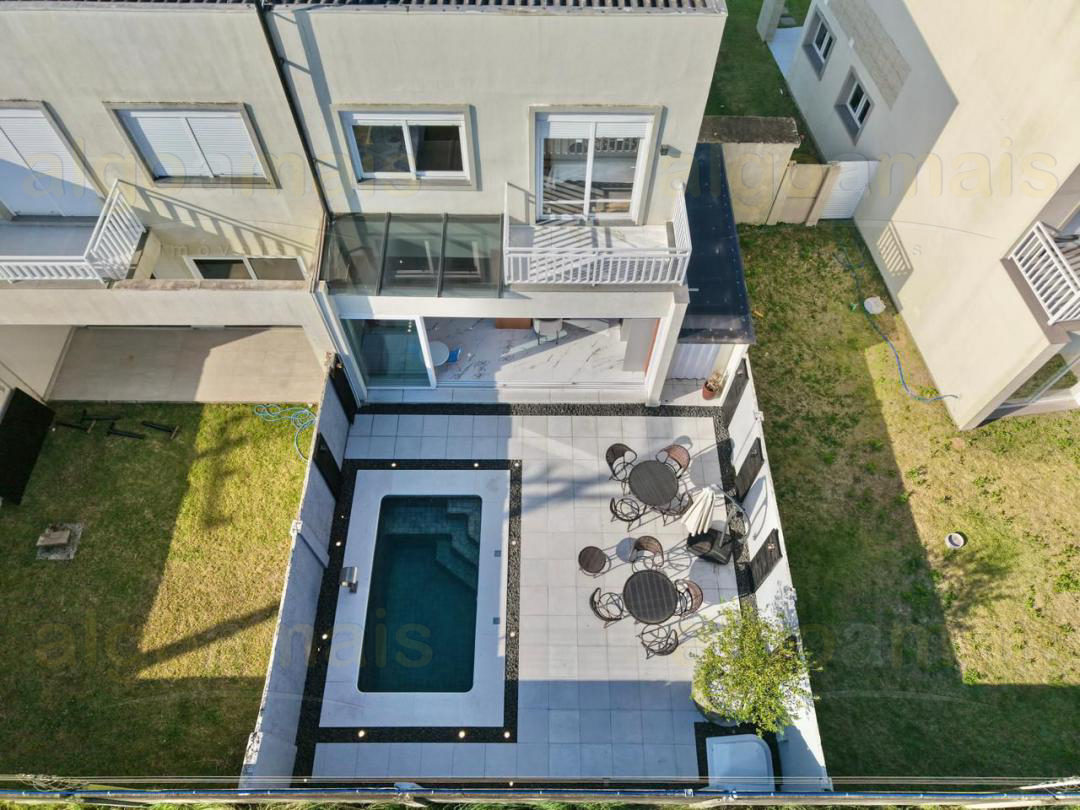 Casa em Condominio Mobiliada em Xangri-Lá - Condominio Pateo Marbella - Venda — Marina — Xangri-Lá