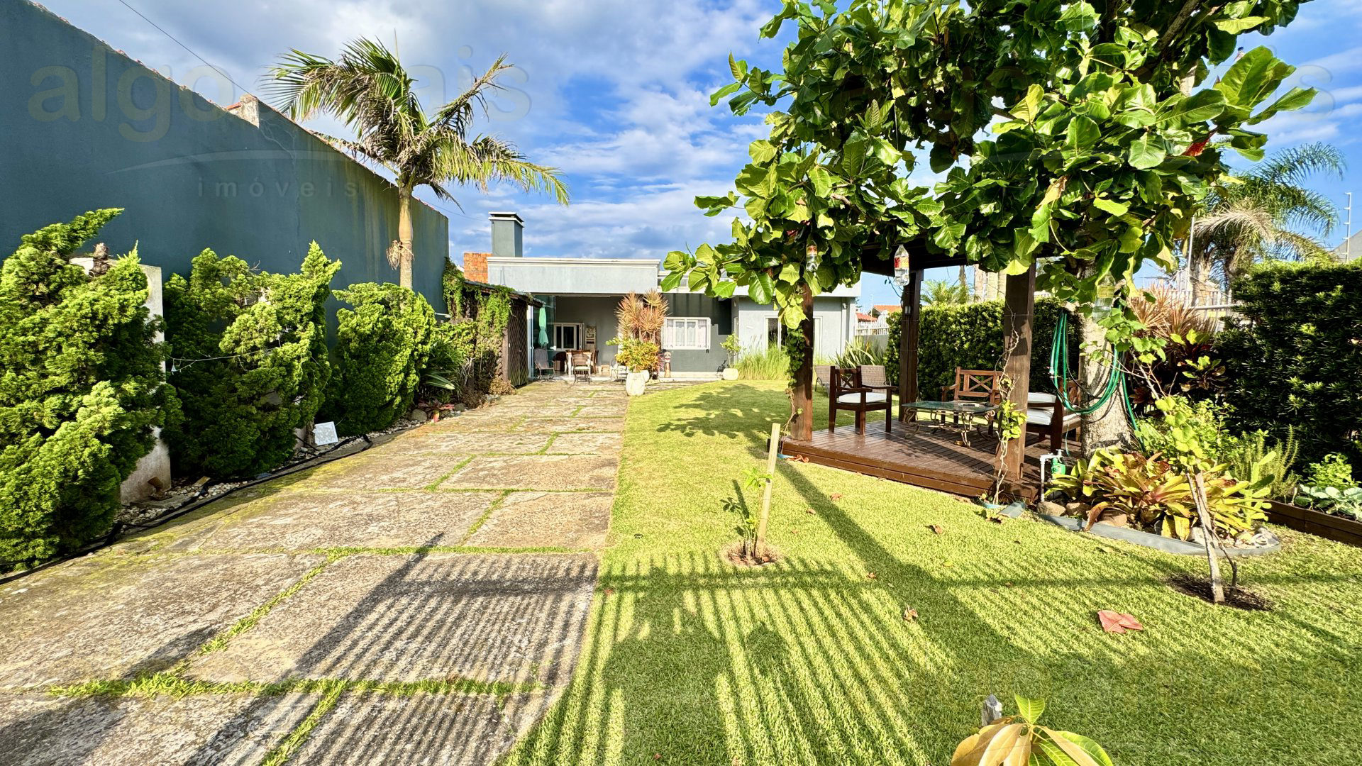 Casa 90m2 mobiliada à venda no bairro Arpoador em Xangri-Lá, próxima do mar! — Arpoador — Xangri-Lá