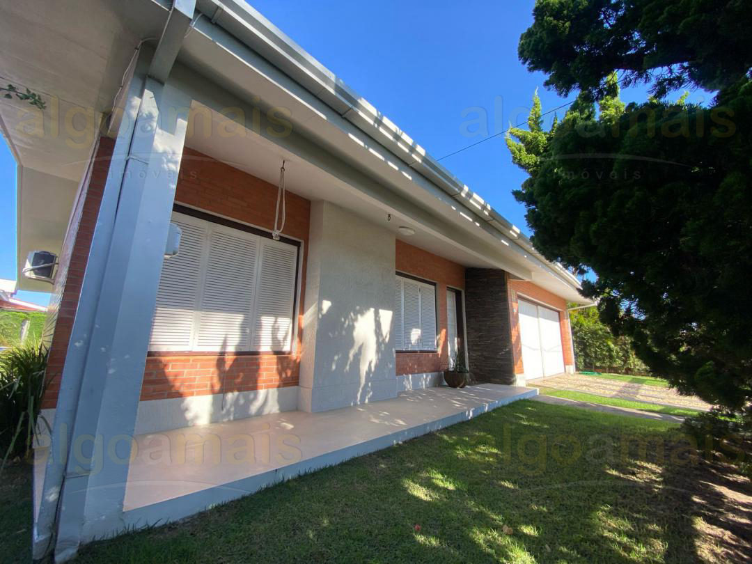 Casa Mobiliada com Piscina em Atlântida, Xangri-Lá - Venda — Atlântida — Xangri-Lá