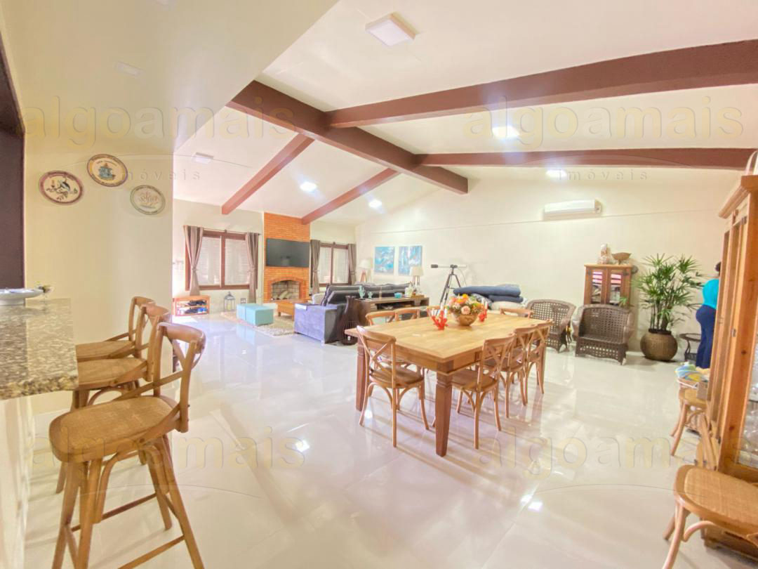 Casa, 3 quartos, 219 m² - Foto 12