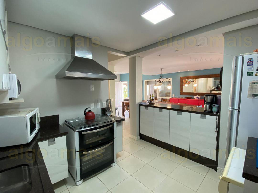 Sobrado, 6 quartos, 339 m² - Foto 5