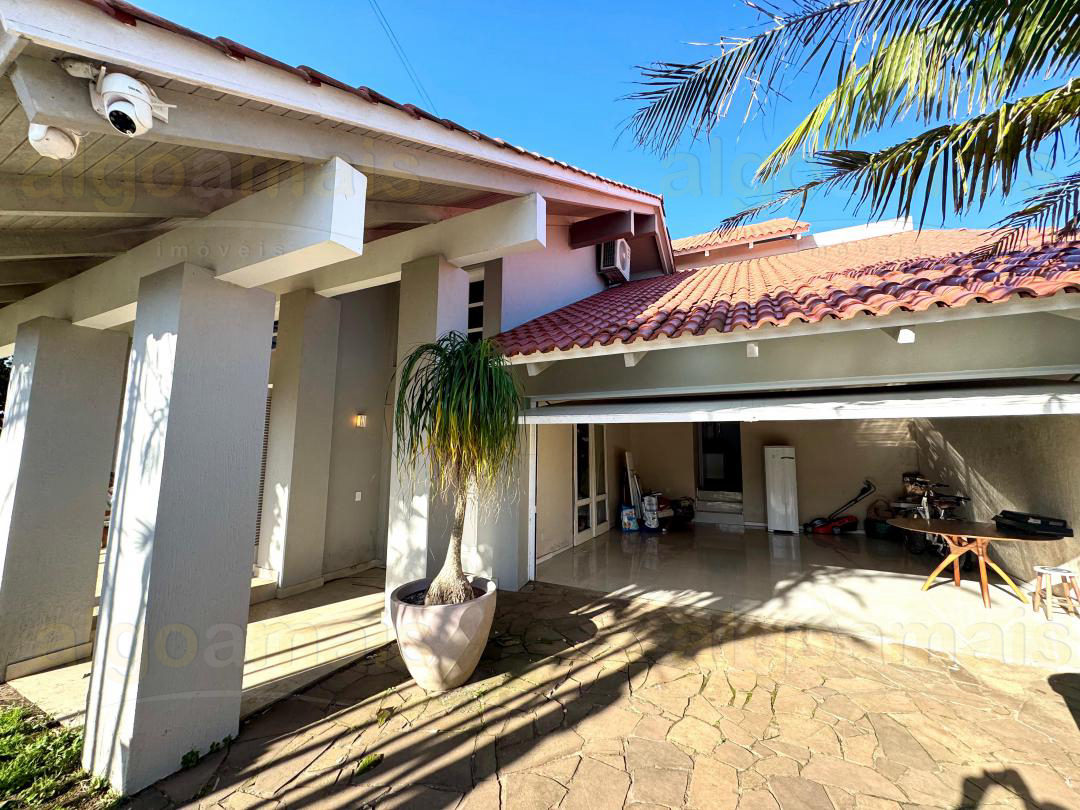 Sobrado Mobiliado em Atlântida, Xangri-Lá, 1 quadra do mar - 450m² - Venda — Atlântida — Xangri-Lá