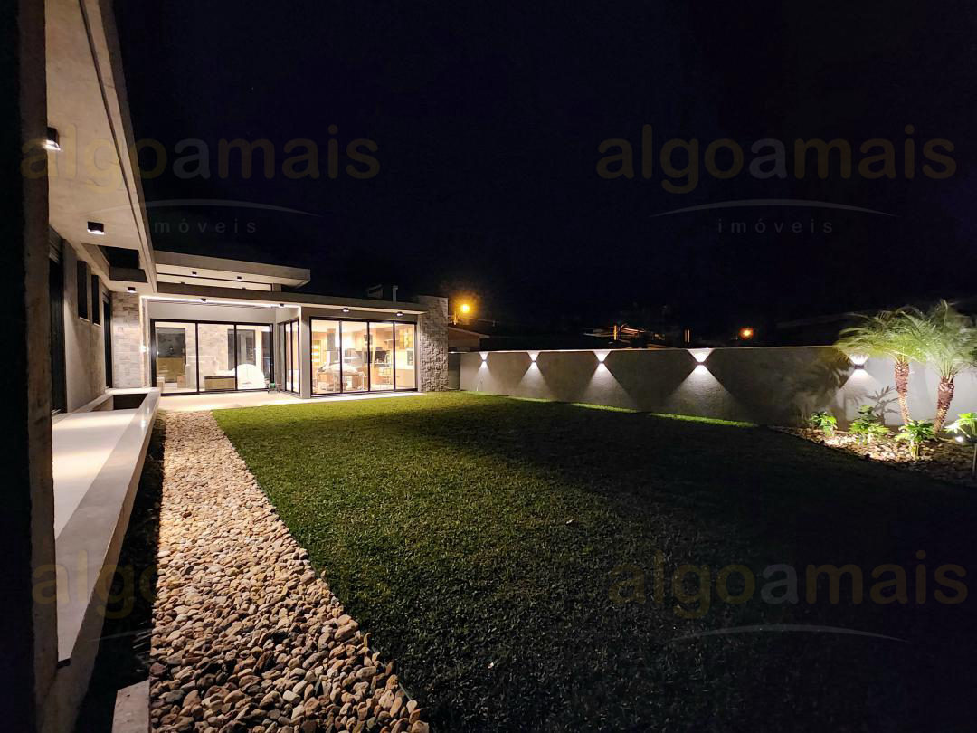Casa, 4 quartos, 260 m² - Foto 8