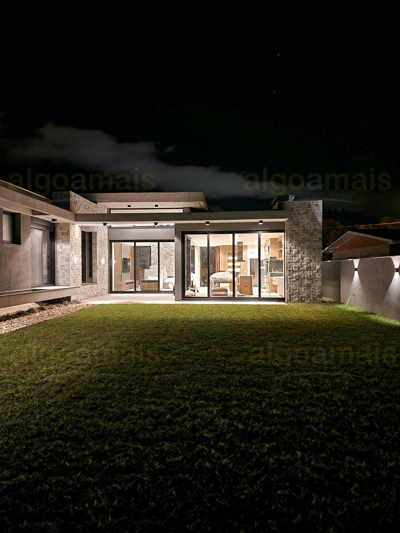 Casa, 4 quartos, 260 m² - Foto 4