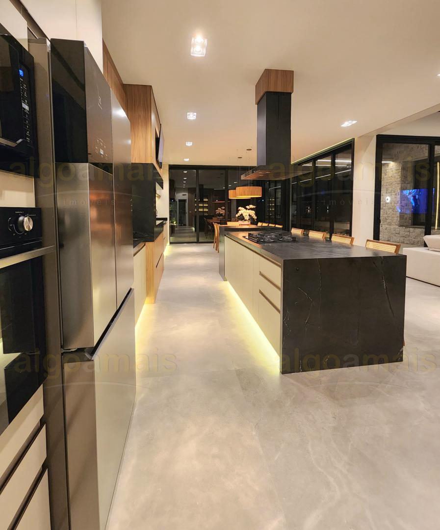 Casa, 4 quartos, 260 m² - Foto 12