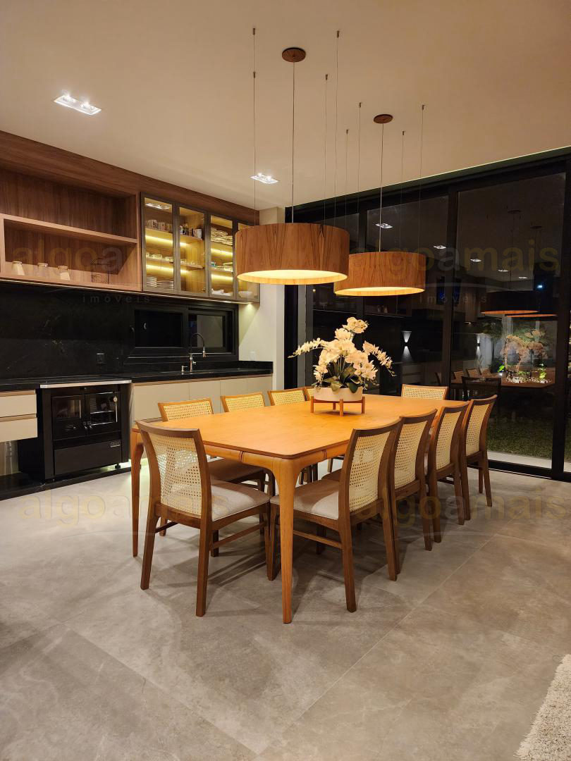 Casa, 4 quartos, 260 m² - Foto 47