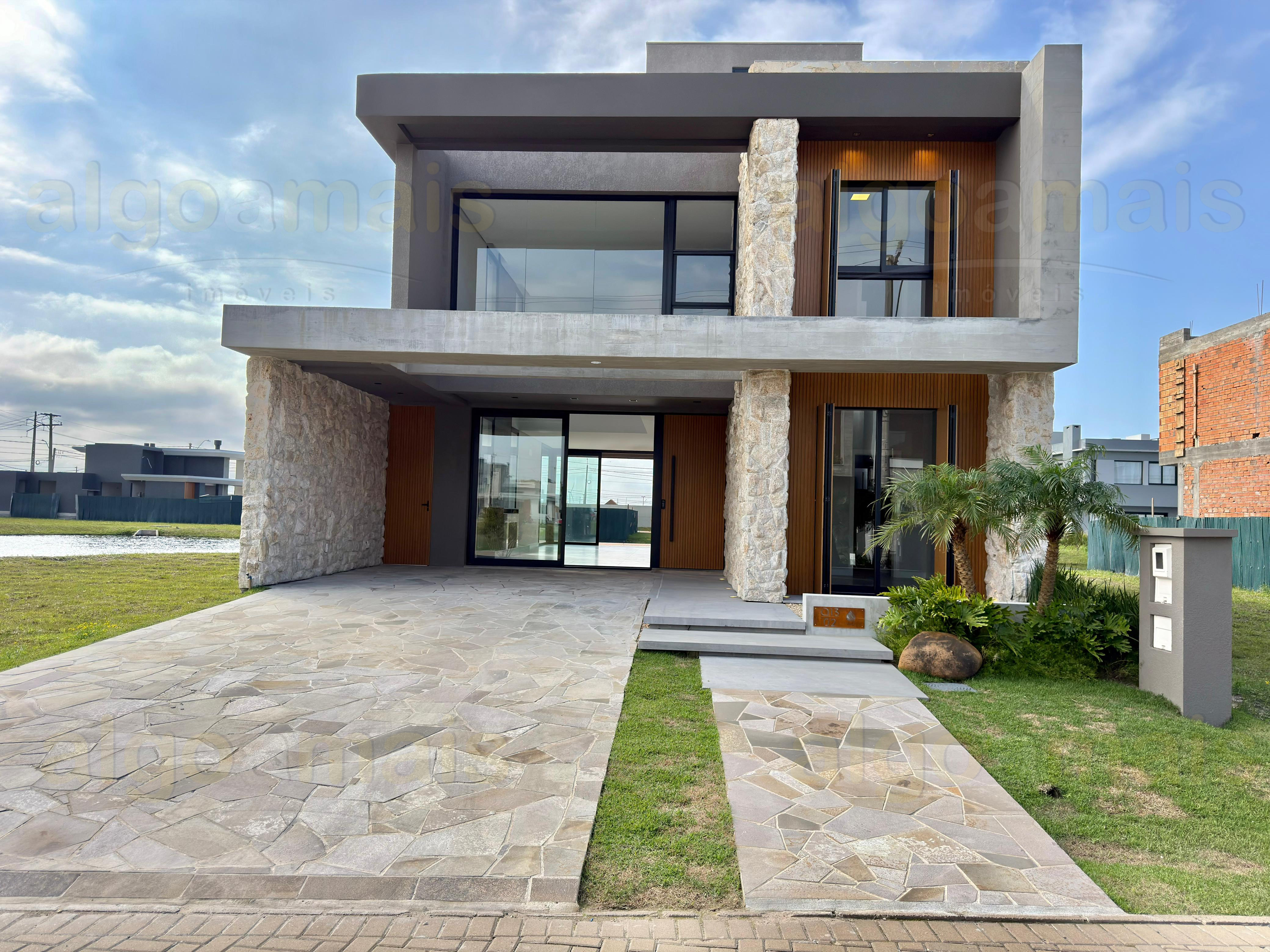 Casa em Condominio à venda em Xangri-Lá - Condominio Zen — Maristela — Xangri-Lá
