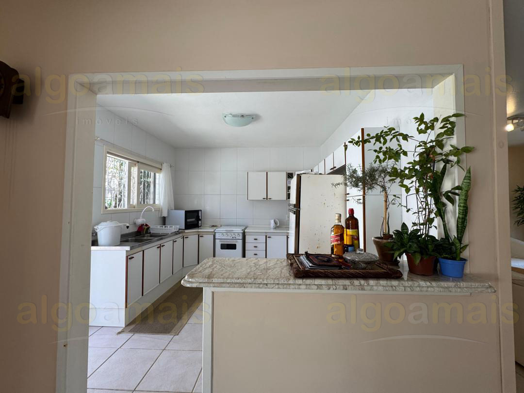 Casa, 3 quartos, 231 m² - Foto 2