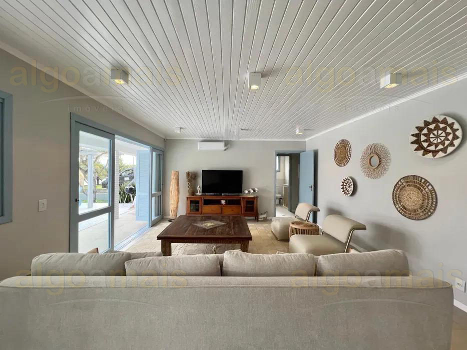 Casa, 5 quartos, 230 m² - Foto 2