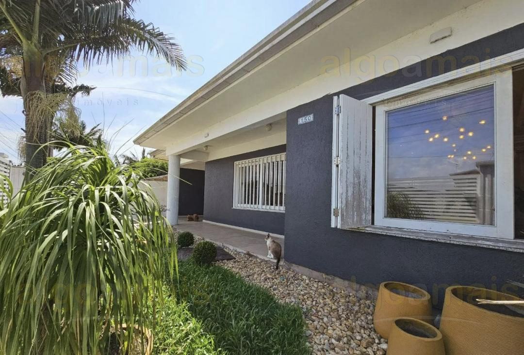 Casa, 3 quartos, 194 m² - Foto 2
