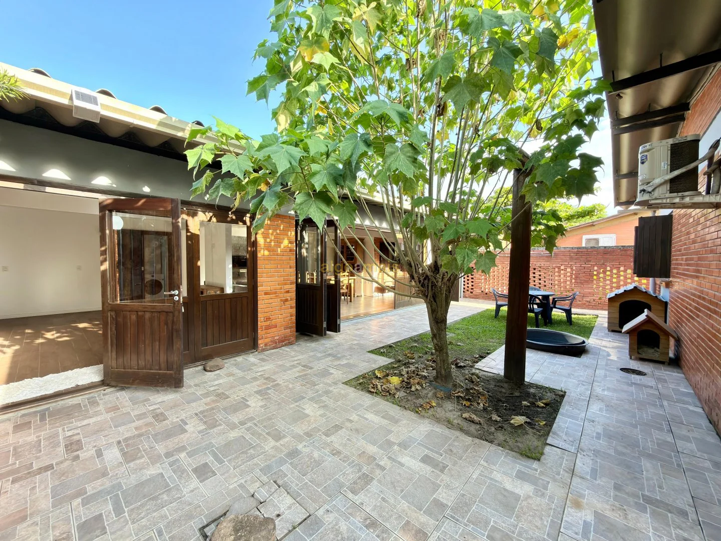 Casa, 3 quartos, 190 m² - Foto 2