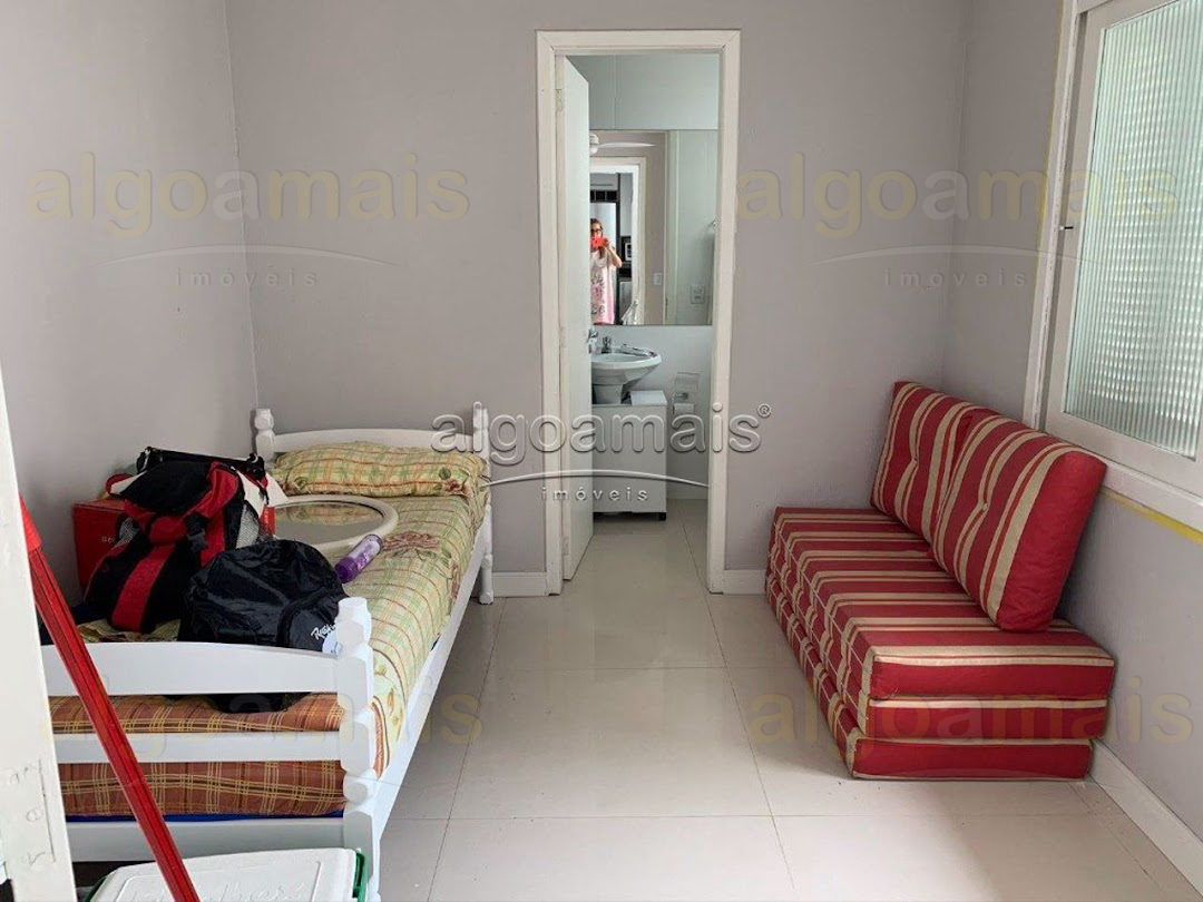 Casa, 3 quartos, 235 m² - Foto 34