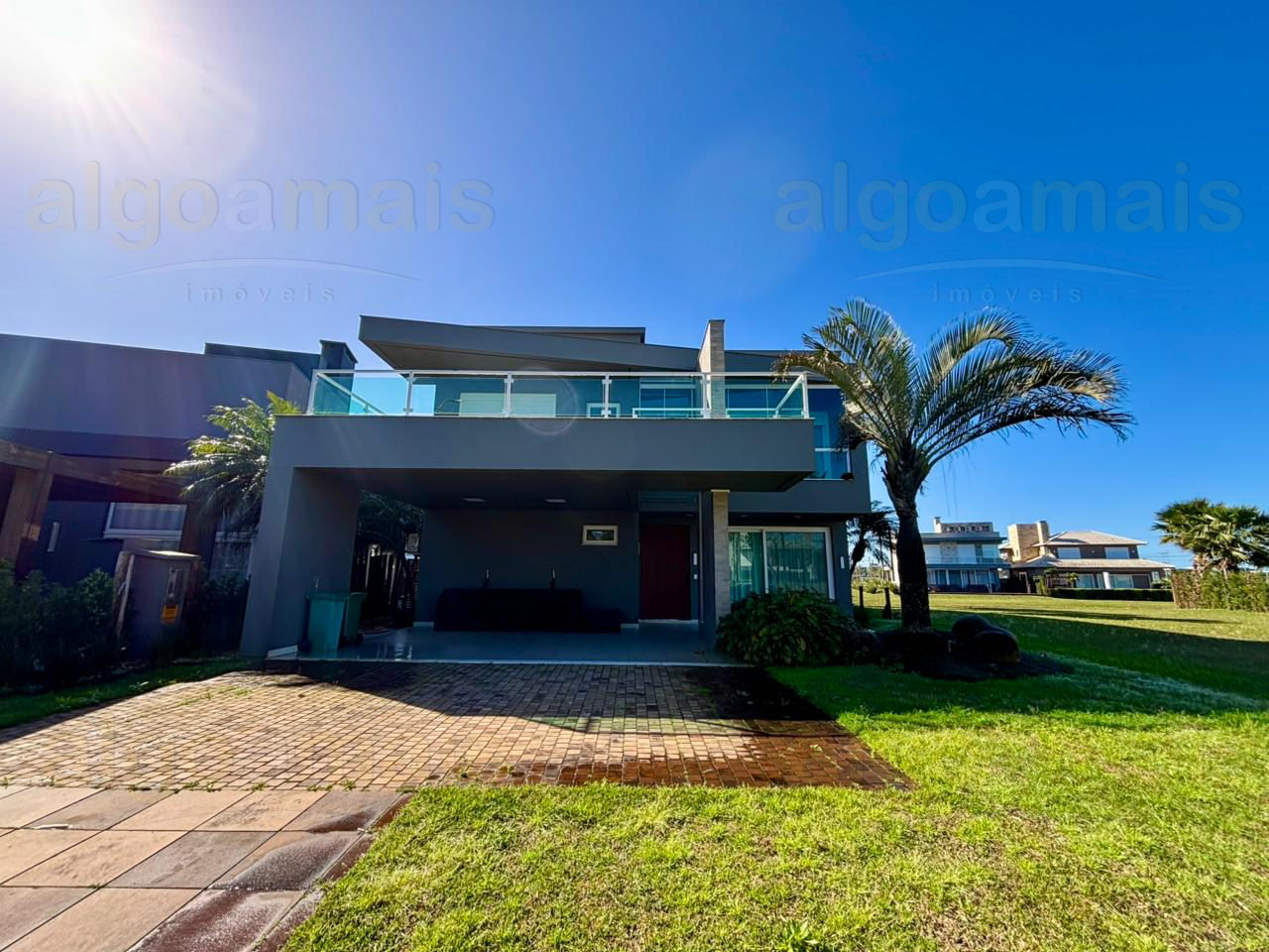 Casa em Condominio Mobiliada em Condominio Enseada Lagos Xangri-Lá - Venda — Centro — Xangri-Lá