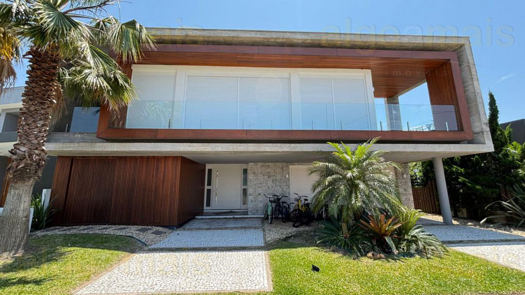 Casa em Condominio à venda em Xangri-Lá - Condominio Sea Coast - Mobiliada - Piscina e Quadras Esportivas — Centro — Xangri-Lá