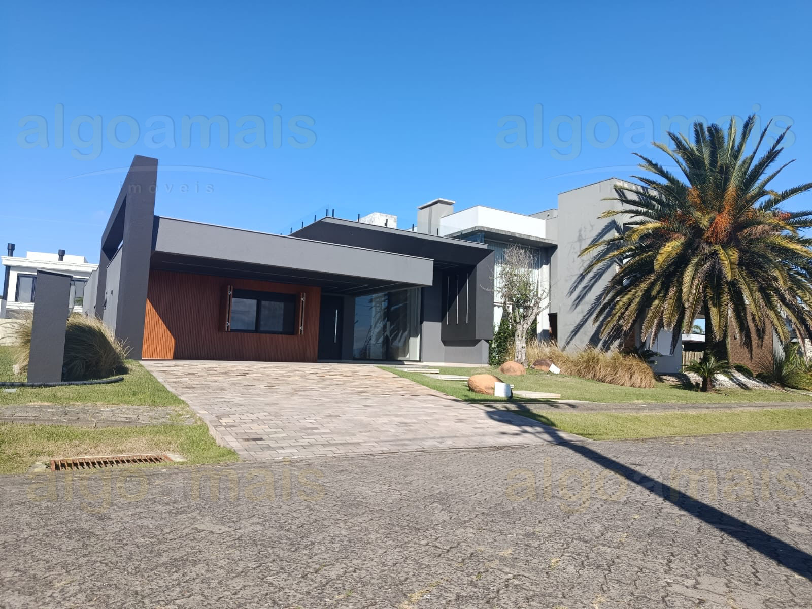 Casa 4 dormitórios no Condomínio Capão Ilhas Resort — Parque Antártica — Capão da Canoa