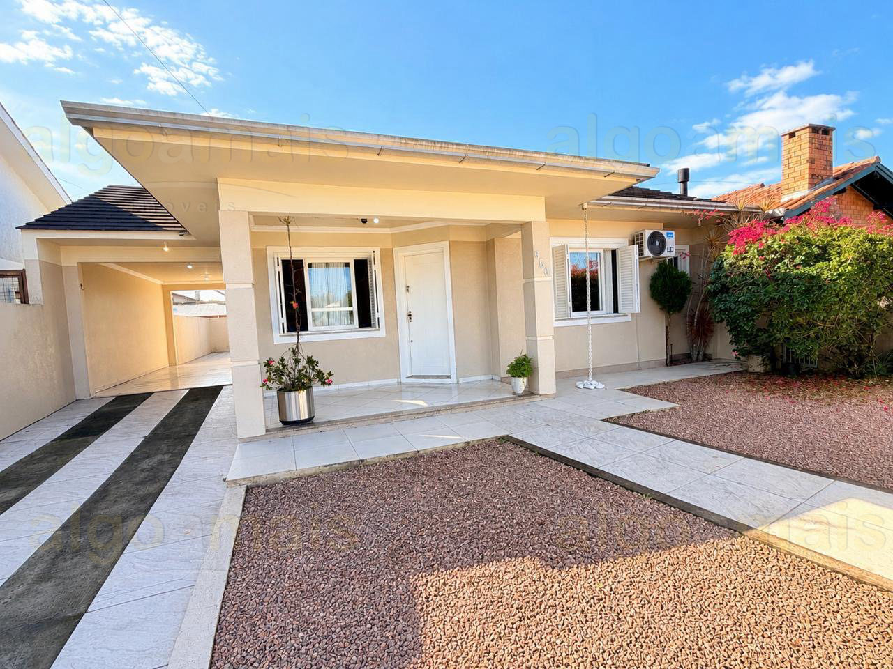 Casa, 3 quartos, 142 m² - Foto 2
