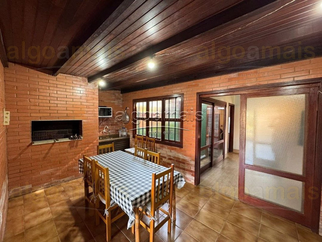 Casa, 3 quartos, 229 m² - Foto 14