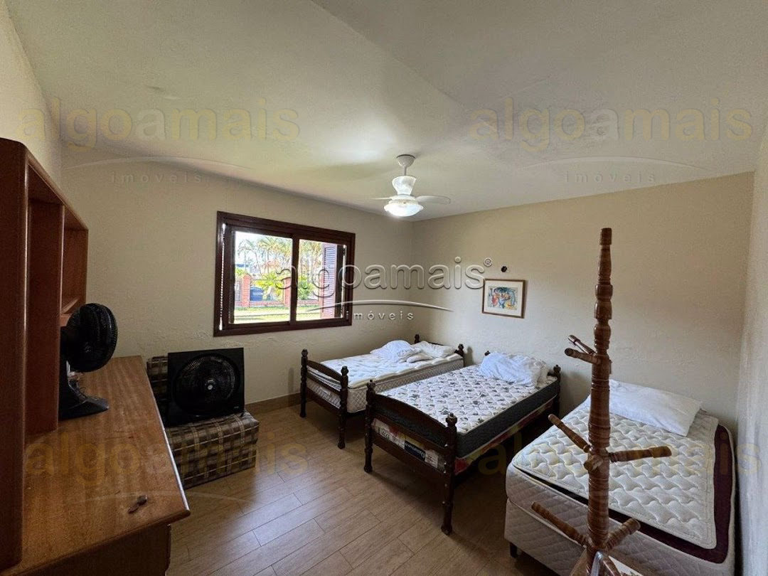 Casa, 3 quartos, 229 m² - Foto 35