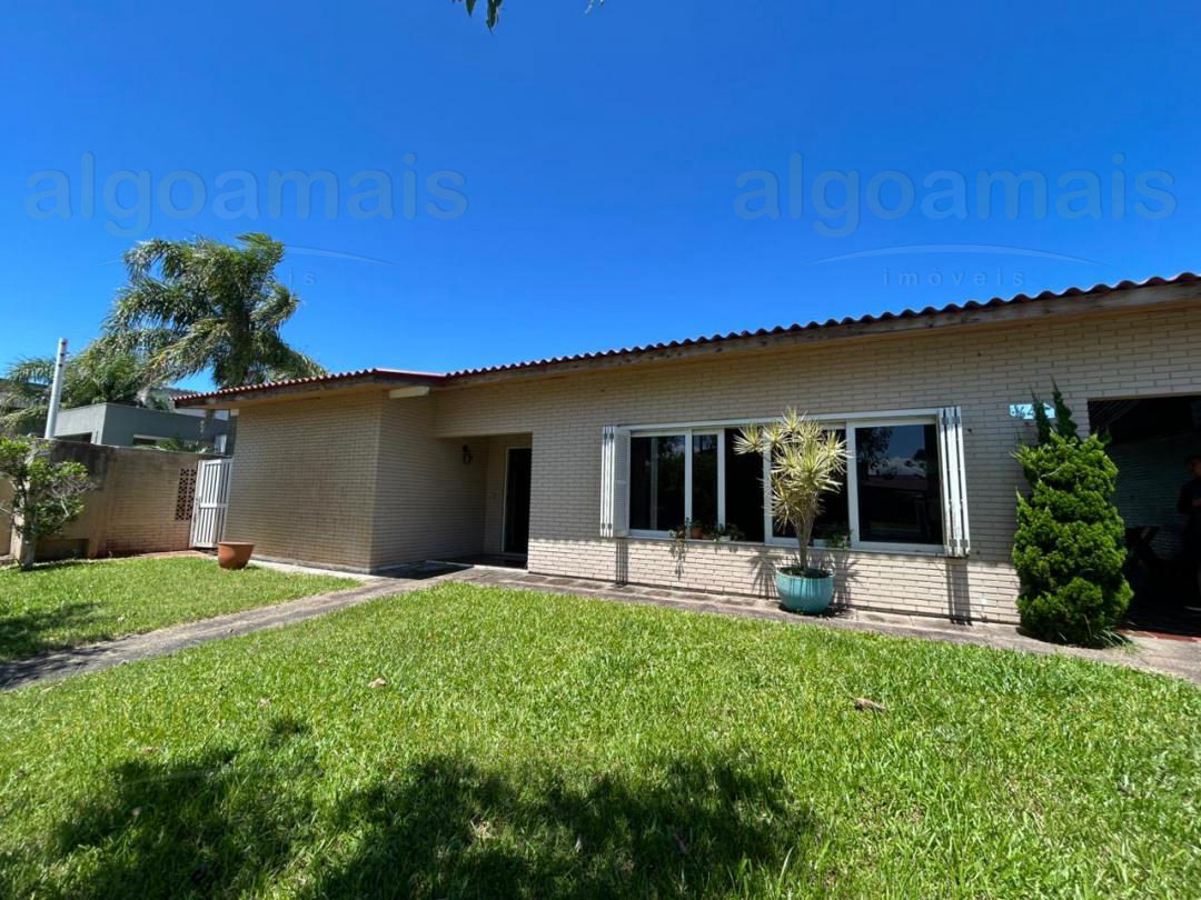 Casa mobiliada com piscina em Atlântida, Xangri-Lá - Venda — Atlântida — Xangri-Lá